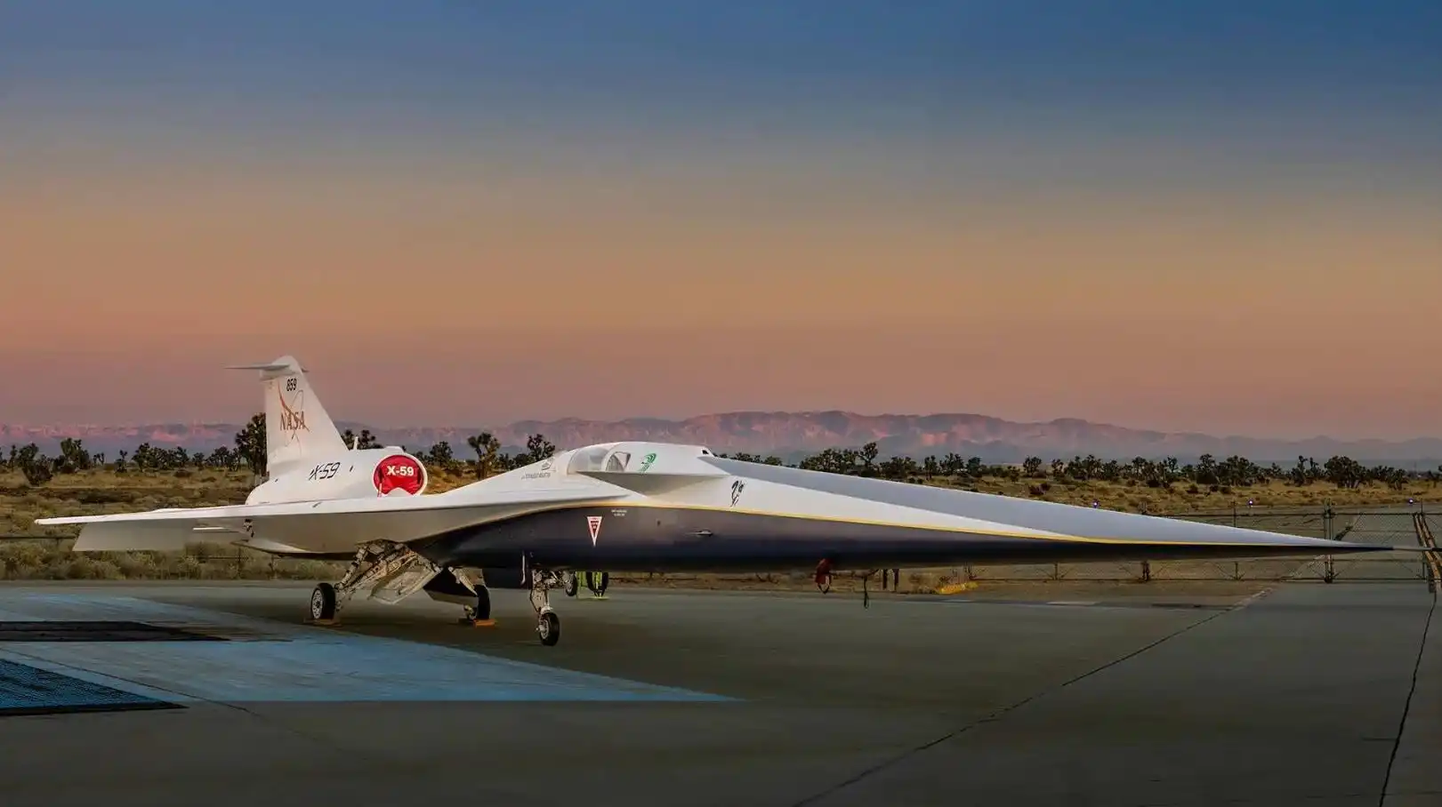 美国NASA X-59静音超音速飞机亮相:音爆仅75分贝