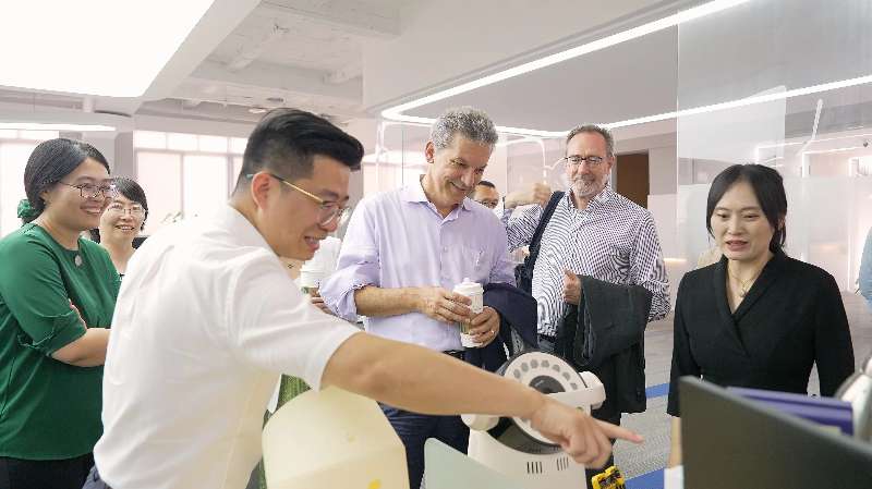 索诺瓦集团与华东师范大学签署科研学术及人才培养合作备忘录