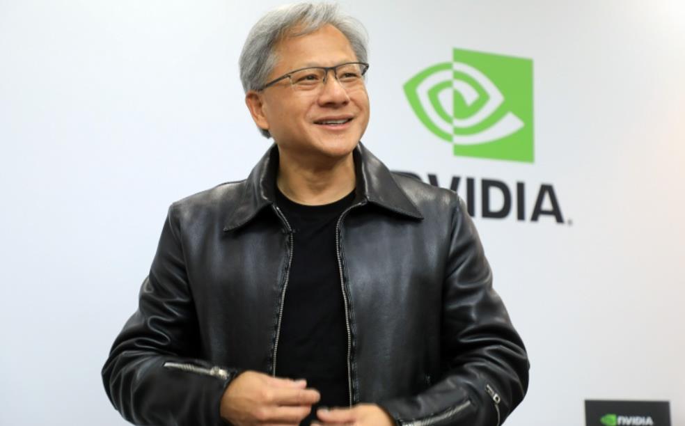 英伟达CEO黄仁勋:台积电领先但订单可转移,Blackwell芯片将如期出货